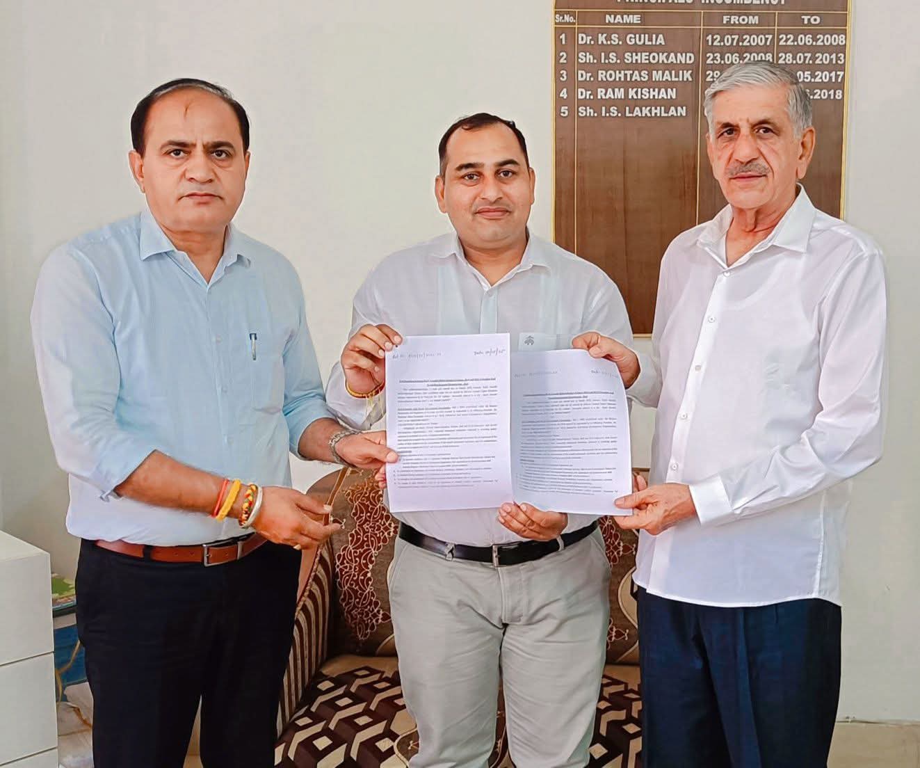 MoU Ceremony held between RG College Uchana & MG Education & Social Development Organization
